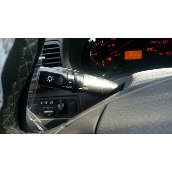 toyota avensis berlina (t25) del año 2004