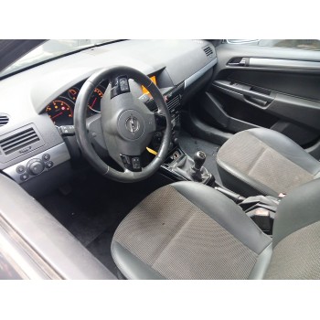 opel astra h (a04) del año 2010