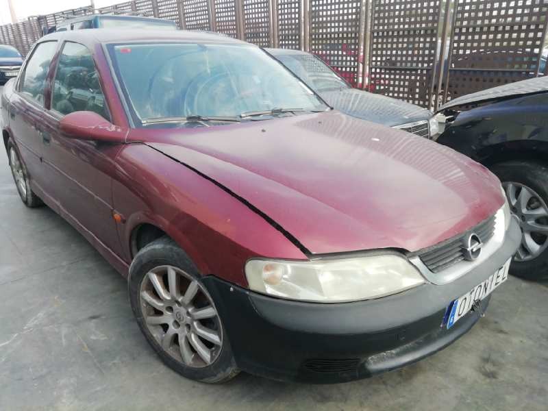 OPEL VECTRA B BERLINA