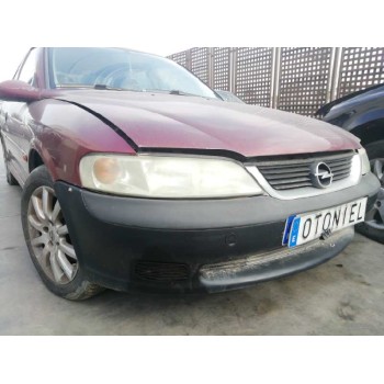 opel vectra b berlina del año 2000