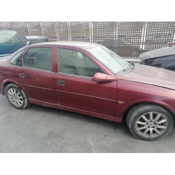 opel vectra b berlina del año 2000