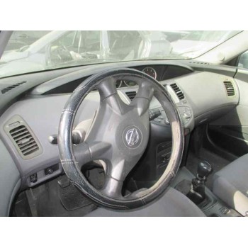 nissan primera berlina (p12) del año 2002