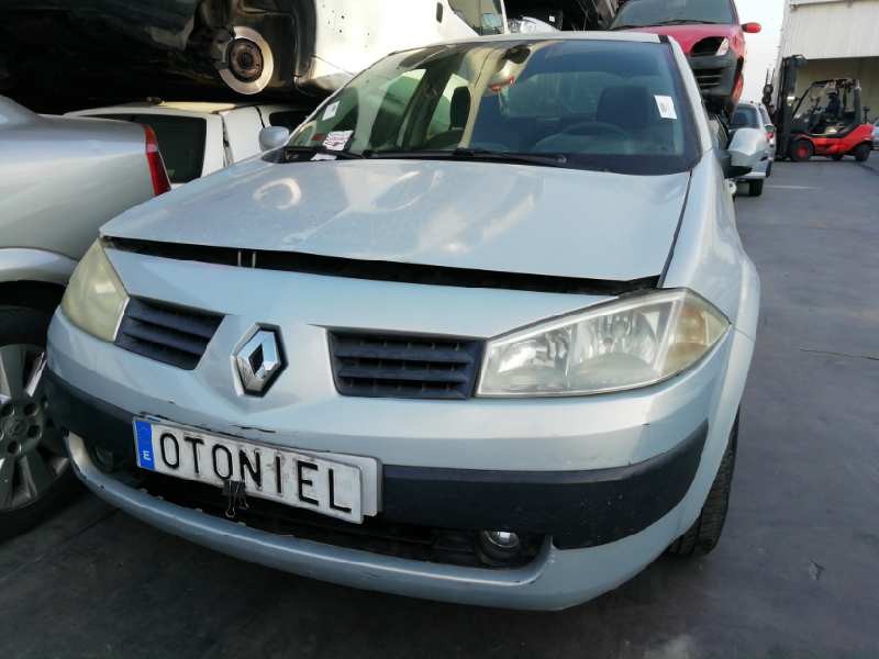 renault megane ii classic berlina del año 2004