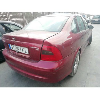 opel vectra b berlina del año 2000