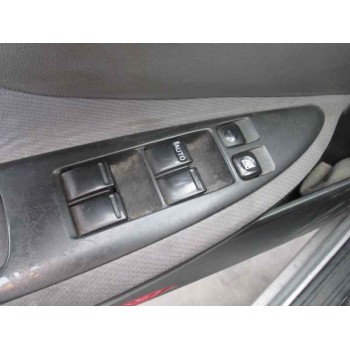 nissan primera berlina (p12) del año 2002