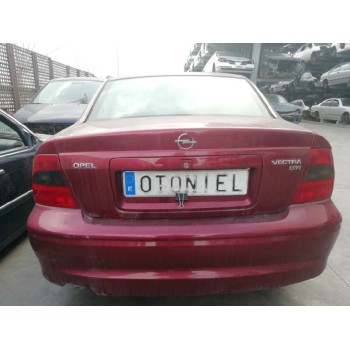 opel vectra b berlina del año 2000