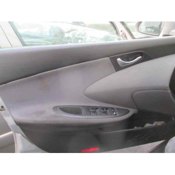 nissan primera berlina (p12) del año 2002