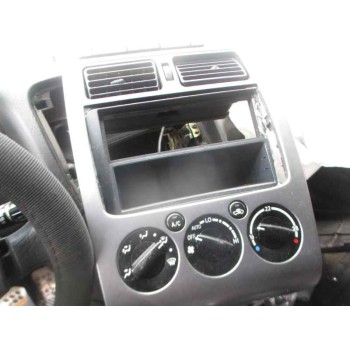 toyota avensis berlina (t 22) del año 2001