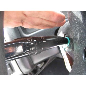 toyota avensis berlina (t 22) del año 2001