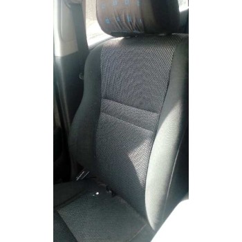 toyota avensis berlina (t25) del año 2004