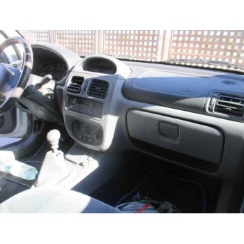 renault clio ii fase i (b/cbo) del año 2000