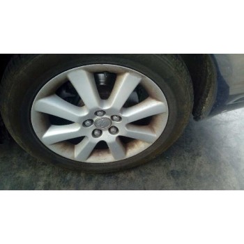 toyota avensis berlina (t25) del año 2004