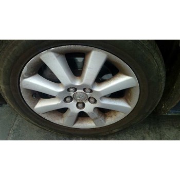 toyota avensis berlina (t25) del año 2004