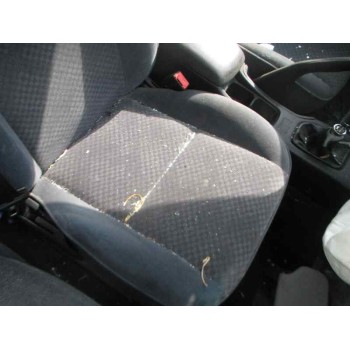 toyota avensis berlina (t 22) del año 2001