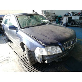 volvo v40 familiar del año 2003