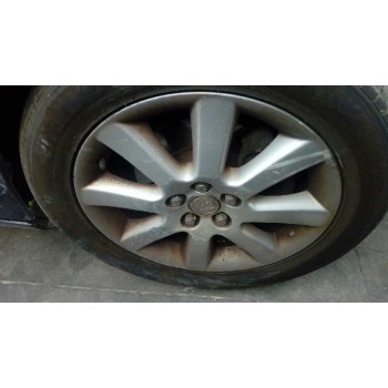 toyota avensis berlina (t25) del año 2004