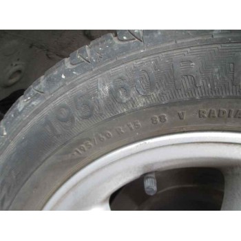 toyota avensis berlina (t 22) del año 2001