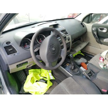 renault megane ii classic berlina del año 2004