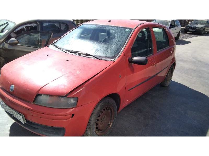 FIAT PUNTO BERLINA (188)