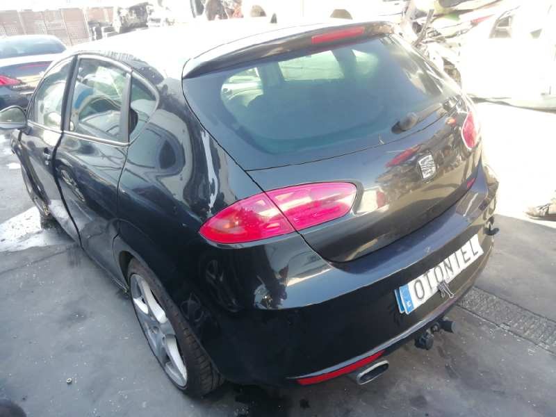 SEAT LEON (1P1)