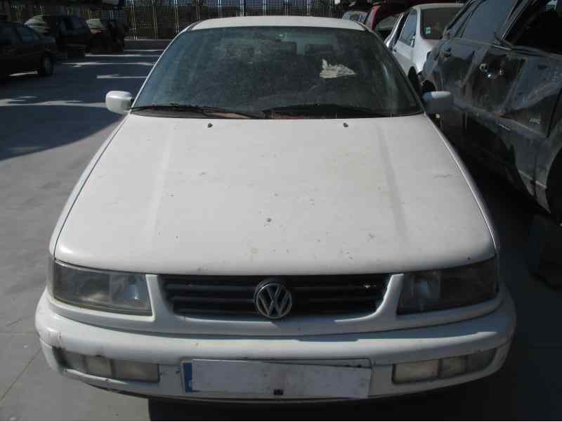 VOLKSWAGEN PASSAT BERLINA (3A2)