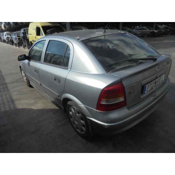 opel astra g berlina del año 2004