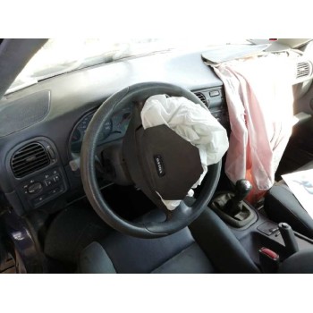 volvo v40 familiar del año 2003