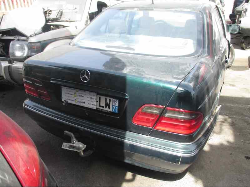 MERCEDES-BENZ CLASE E (W210) BERLINA DIESEL