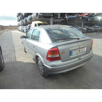 opel astra g berlina del año 2004