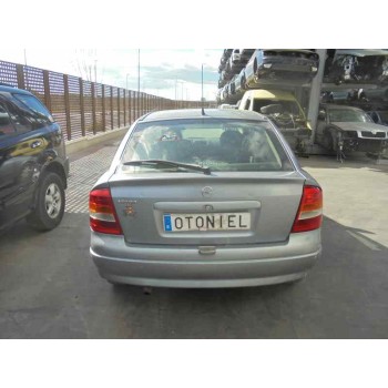 opel astra g berlina del año 2004