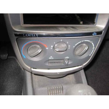 lancia lancia y del año 2001