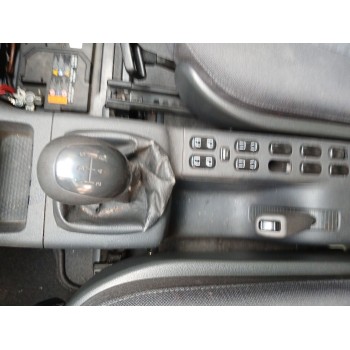 mercedes-benz vaneo (414) del año 2004