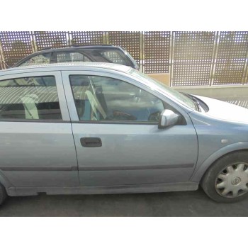 opel astra g berlina del año 2004