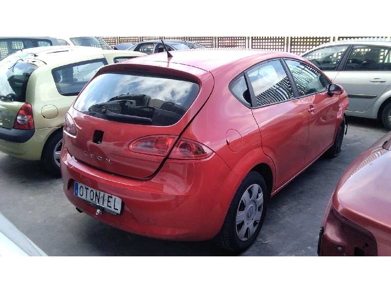 SEAT LEON (1P1)