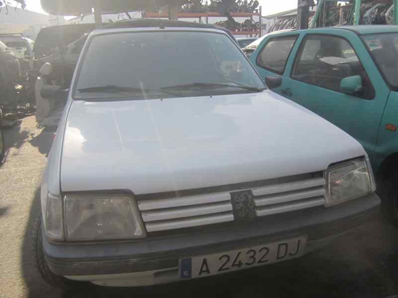 peugeot 205 berlina del año 1997