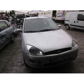 ford focus berlina (cak) del año 2001
