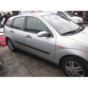 ford focus berlina (cak) del año 2001