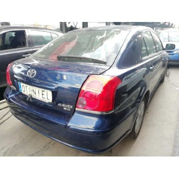 toyota avensis berlina (t25) del año 2004