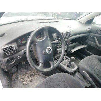 volkswagen passat berlina (3b2) del año 1999