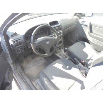 opel astra g berlina del año 2004