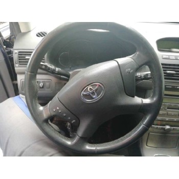 toyota avensis berlina (t25) del año 2004