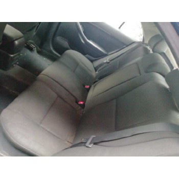 toyota avensis berlina (t25) del año 2004