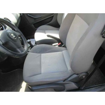 seat ibiza (6l1) del año 2004