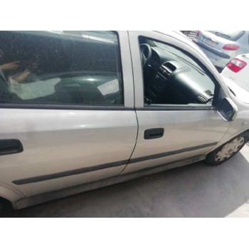 opel astra g berlina del año 2001
