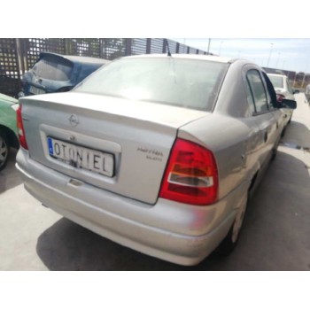 opel astra g berlina del año 2001