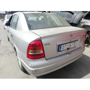 opel astra g berlina del año 2001