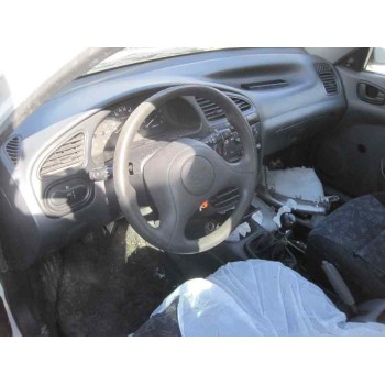 daewoo lanos del año 2001