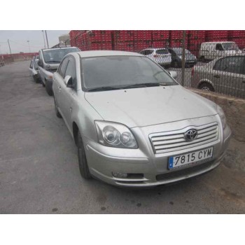 toyota avensis berlina (t25) del año 2004