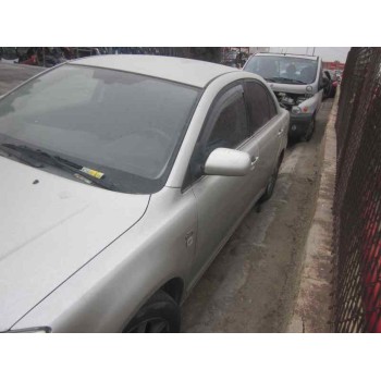 toyota avensis berlina (t25) del año 2004