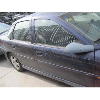 opel vectra b berlina del año 2000